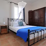Mata's Casa de Férias Nikiana